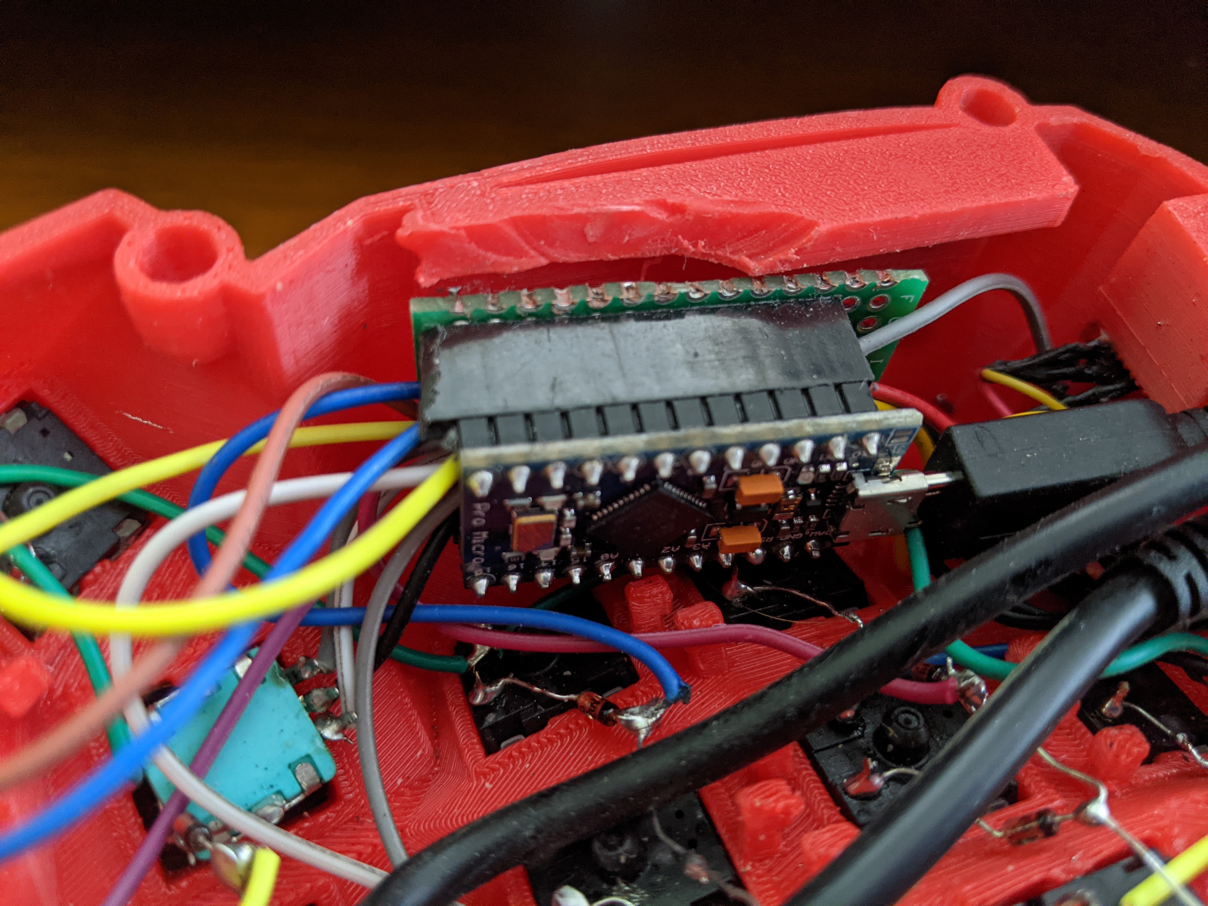 Placing Arduino Pro Micro controllers in Dactyl Manuform case